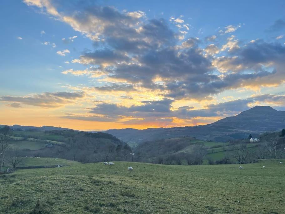 Luxurious Riverside Cottage In Snowdonia National Park Tanygrisiau Екстер'єр фото